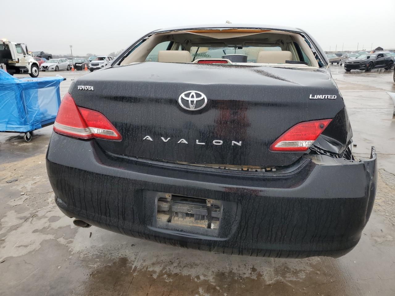 2007 Toyota Avalon - Image 6
