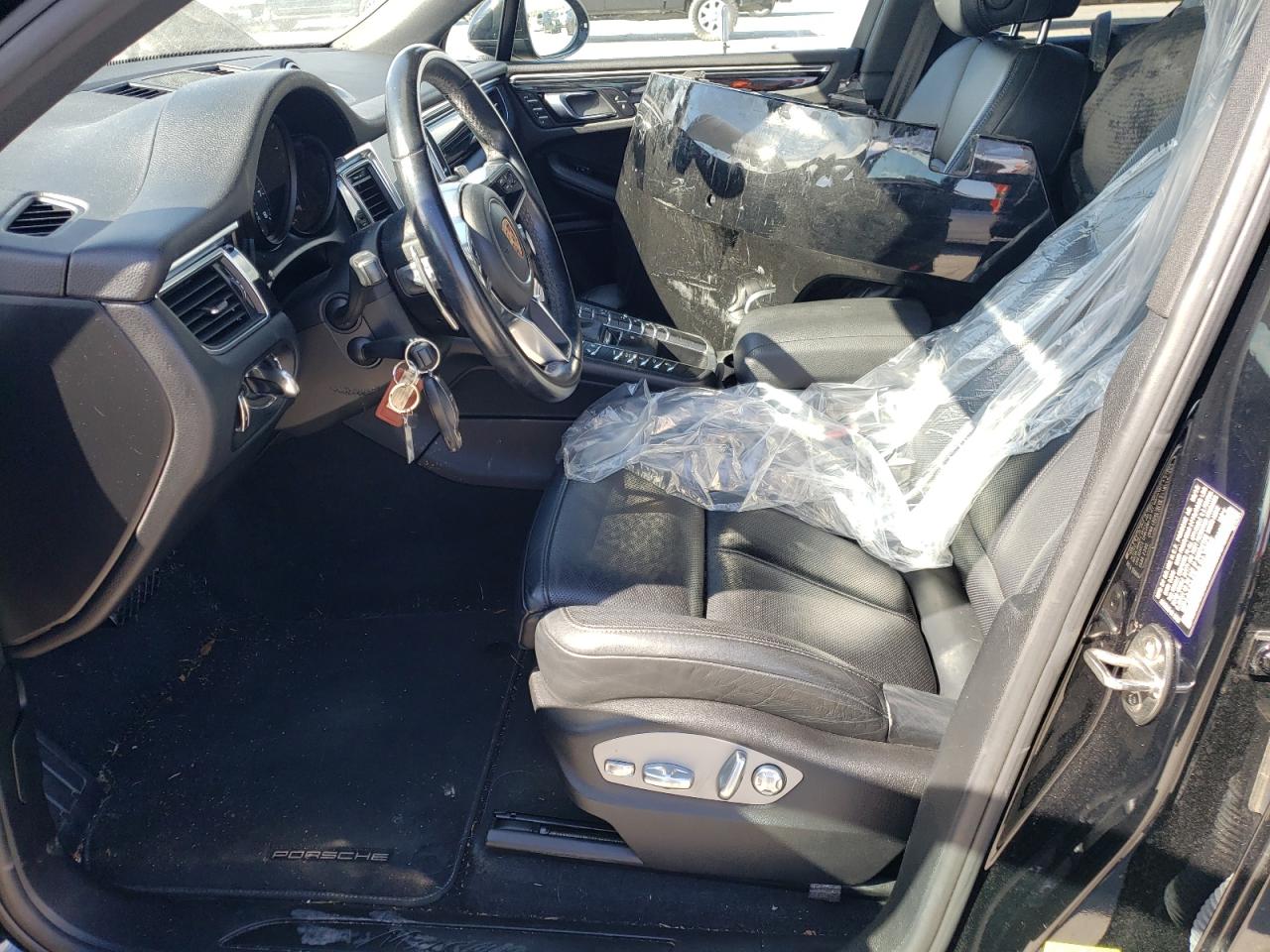 2018 Porsche Macan - Image 7