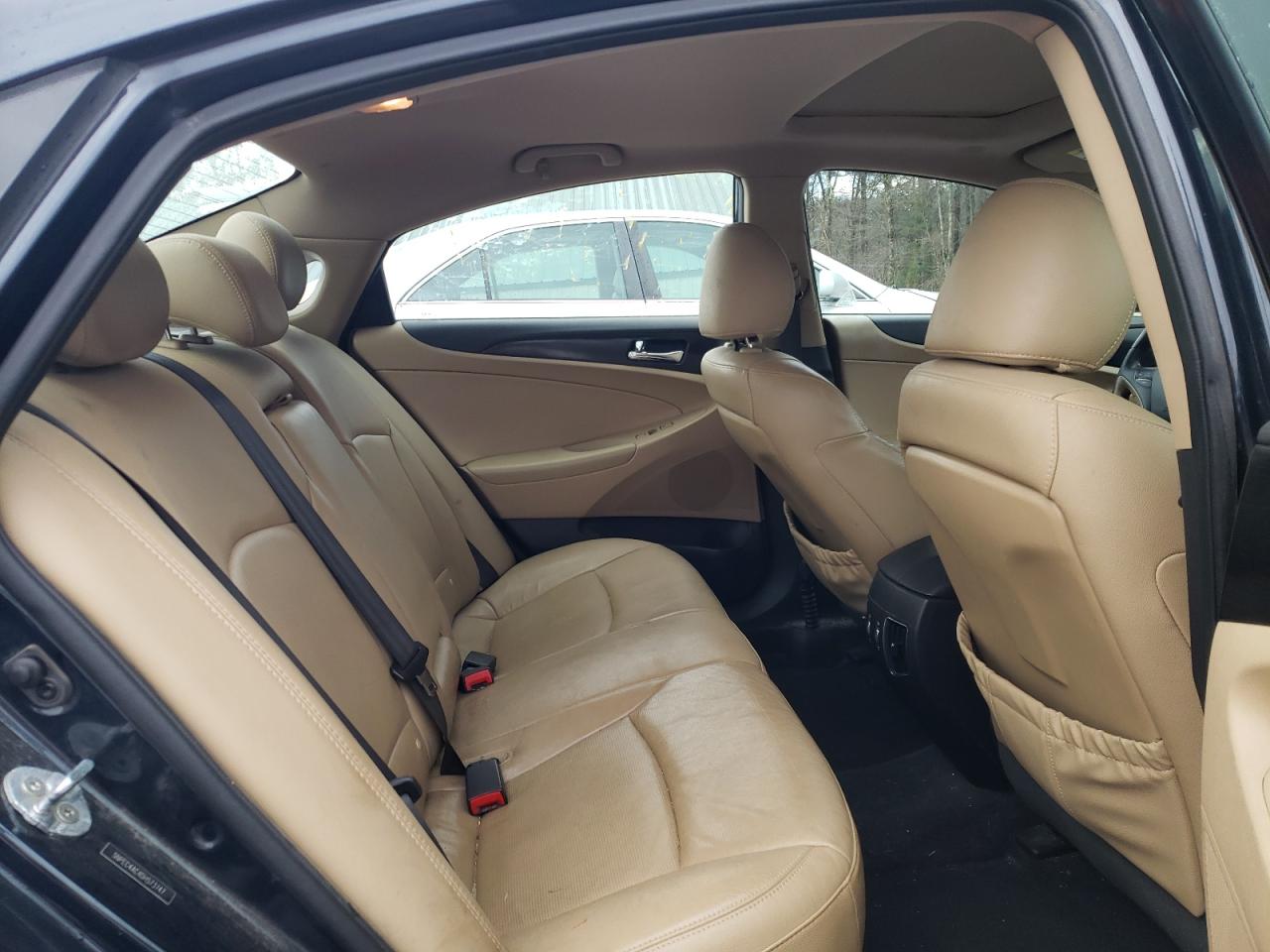 2013 Hyundai Sonata - Image 10