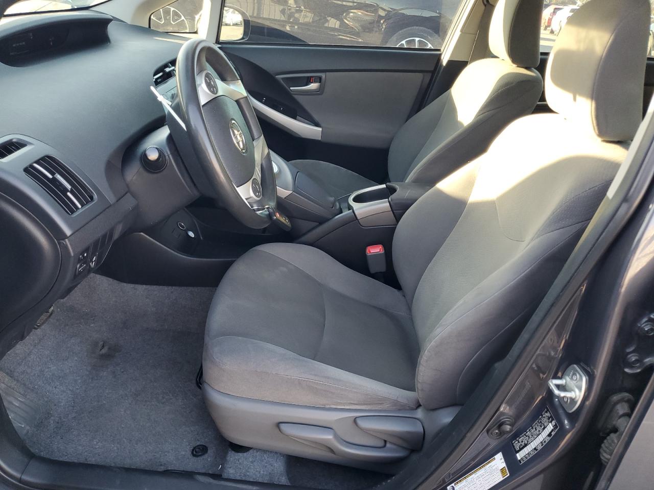 2013 Toyota Prius - Image 7
