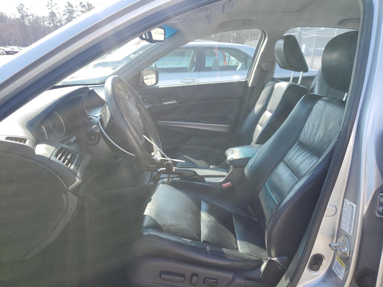 2009 Honda Accord - Image 7