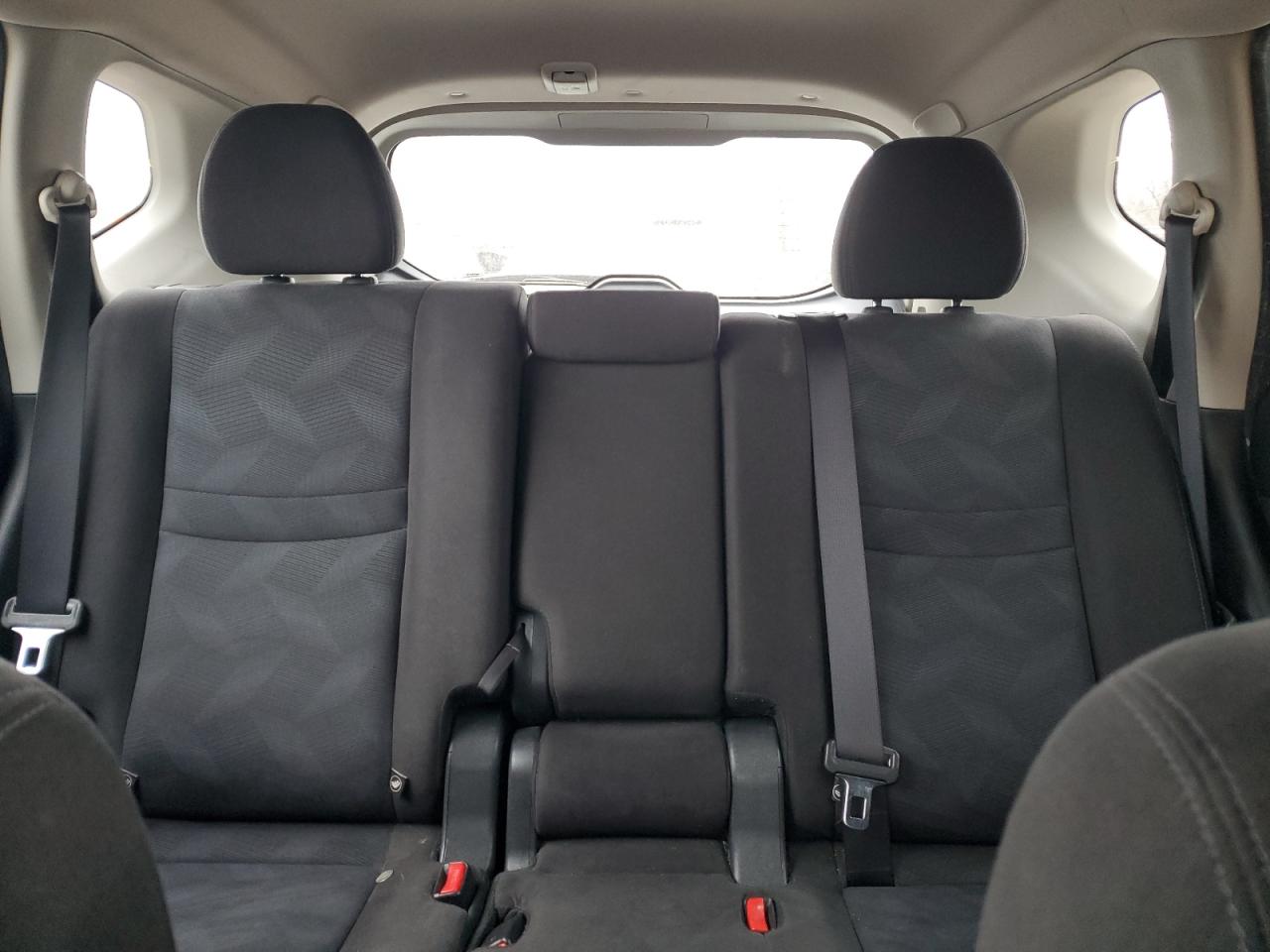 2015 Nissan Rogue - Image 10