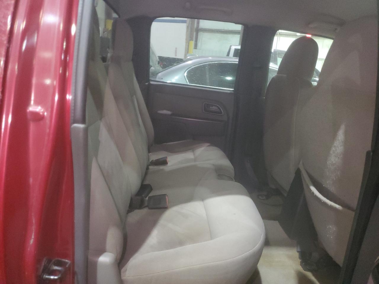 2004 Chevrolet Colorado - Image 10