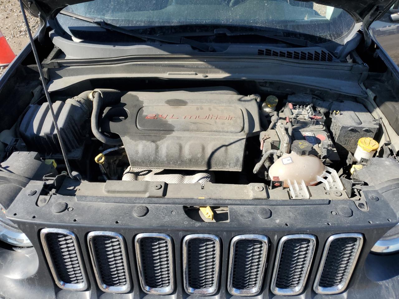 2018 Jeep Renegade - Image 11