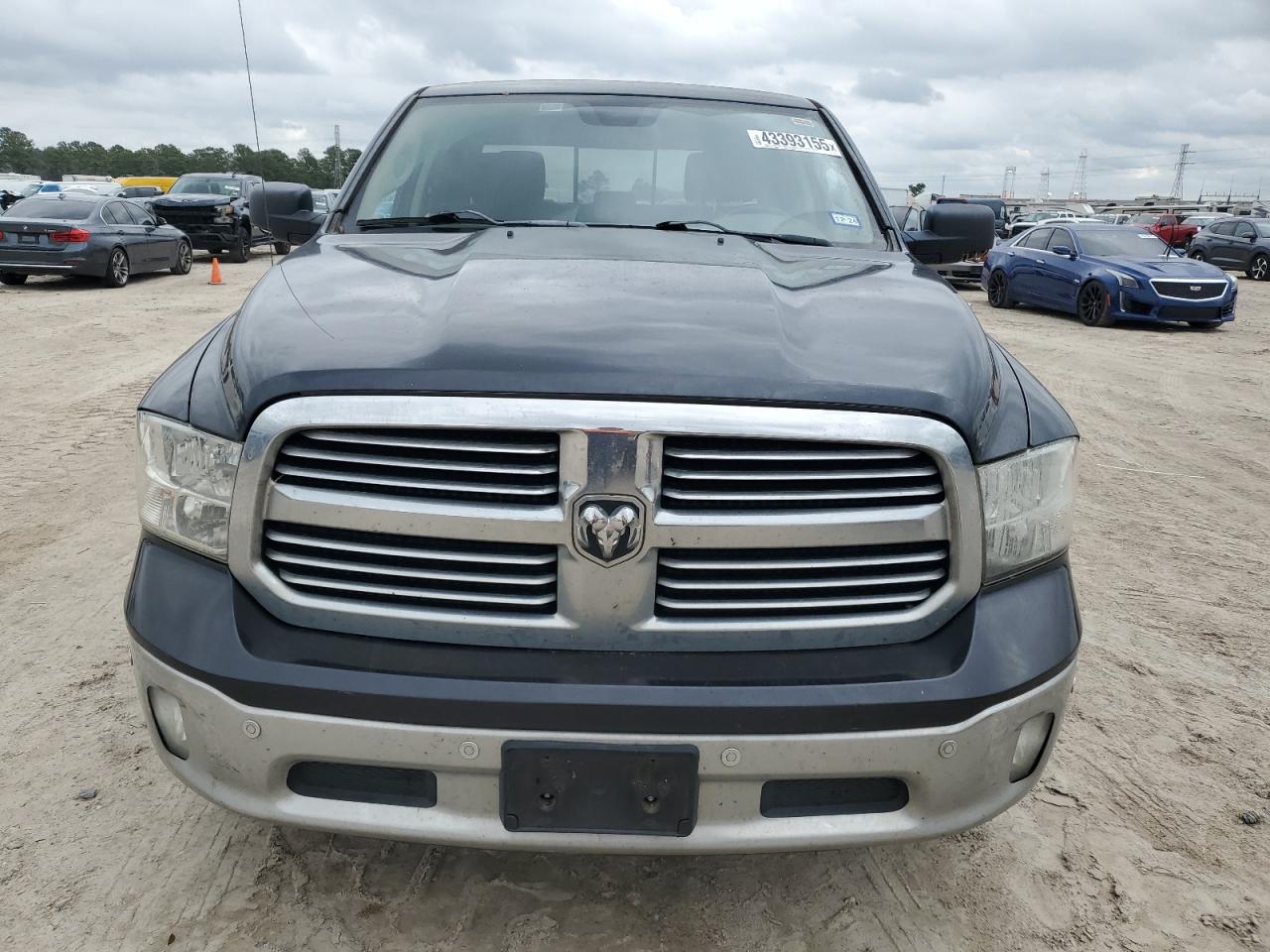 2015 RAM 1500 - Image 5