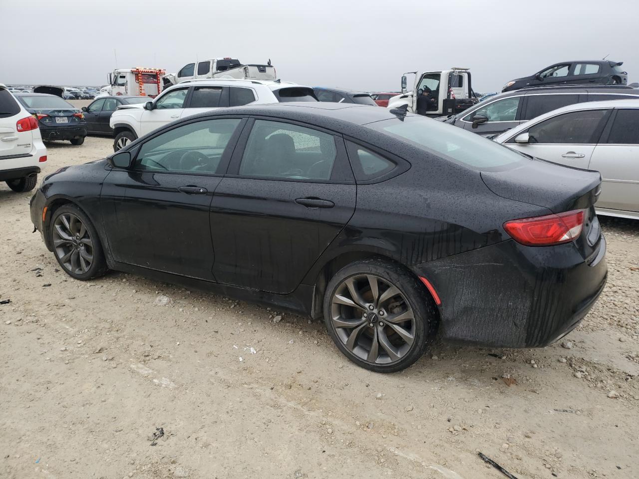 2015 Chrysler 200 - Image 2