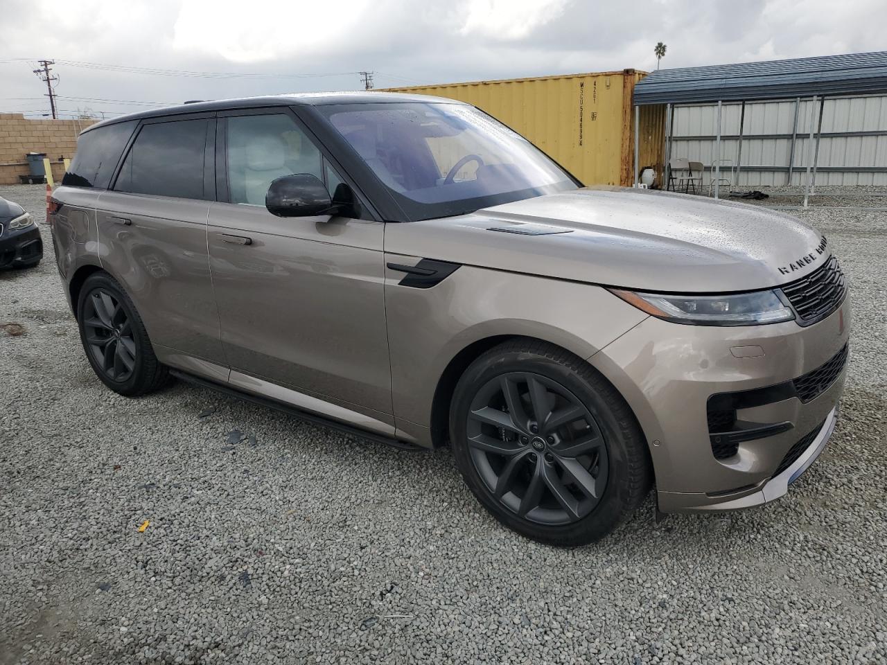 2023 Land Rover Range Rover - Image 4