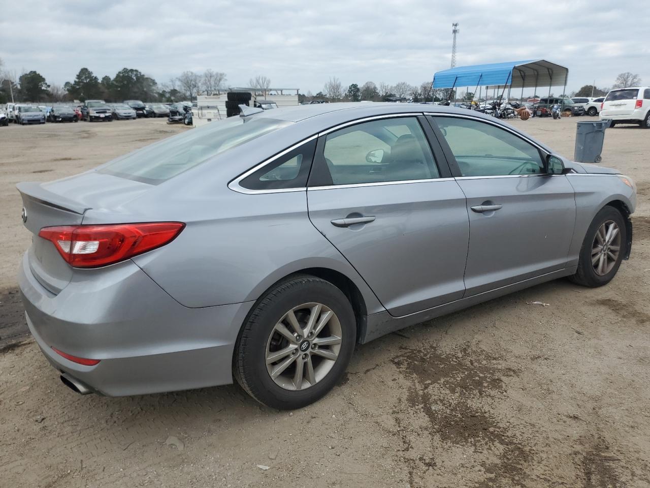 2017 Hyundai Sonata - Image 3