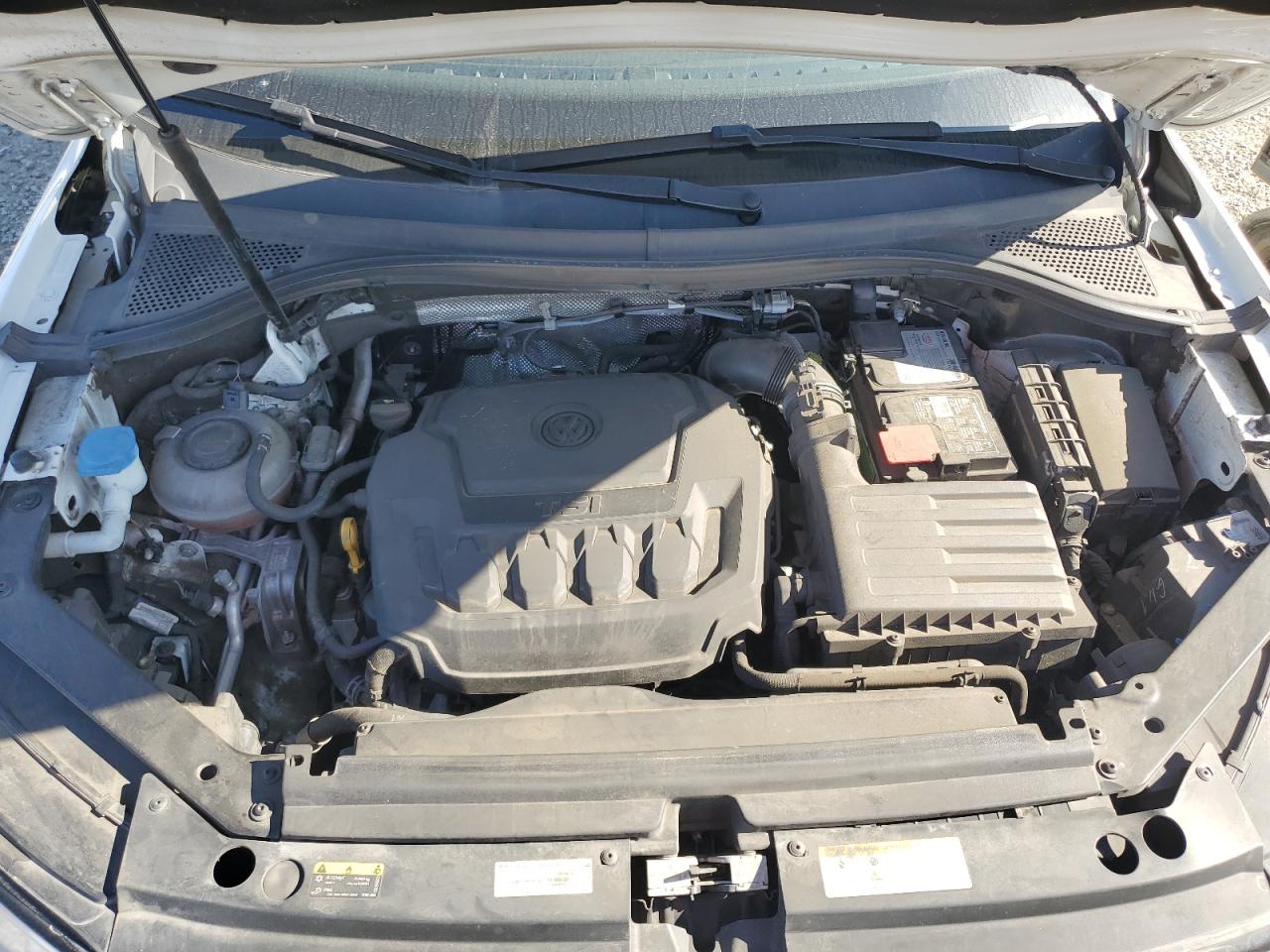 2021 Volkswagen Tiguan - Image 13