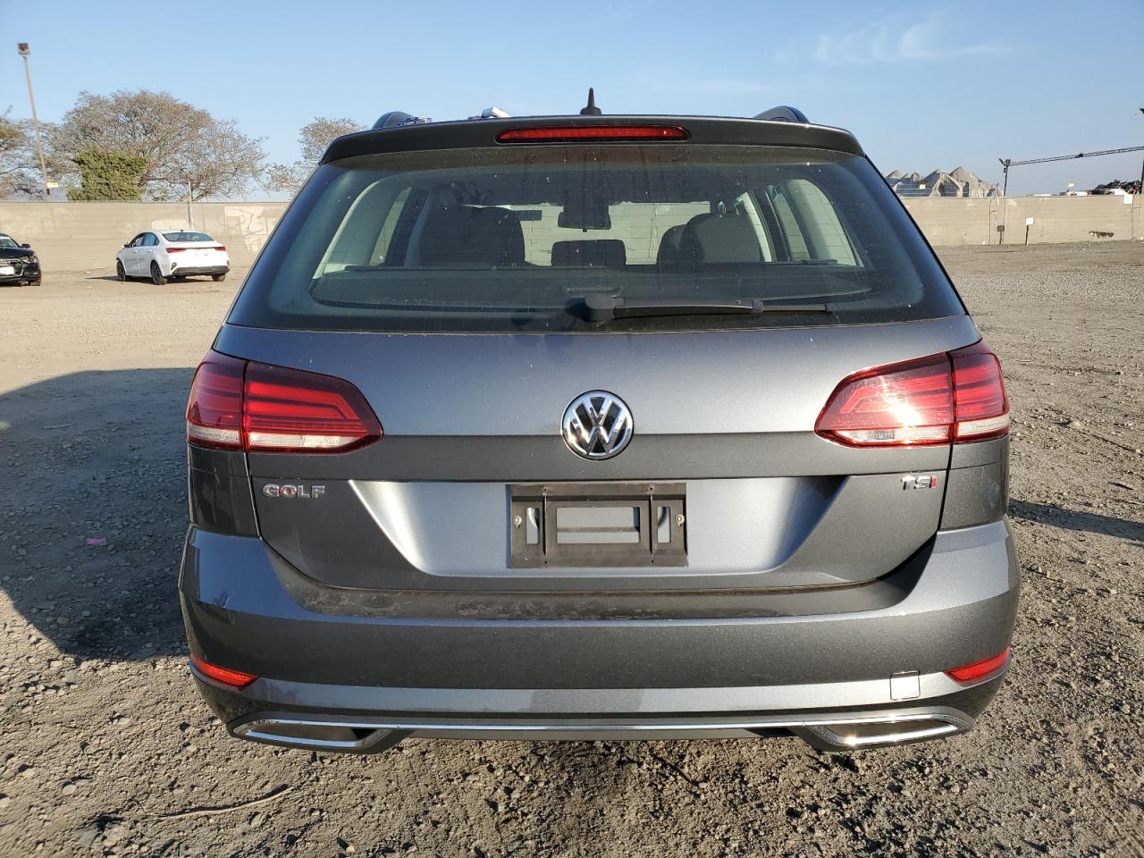 2018 Volkswagen Golf - Image 6