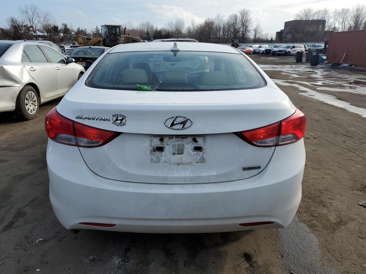 2012 Hyundai Elantra - Image 6