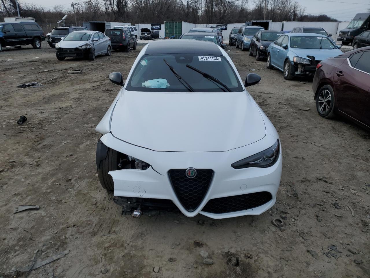 2020 Alfa Romeo Giulia - Image 5