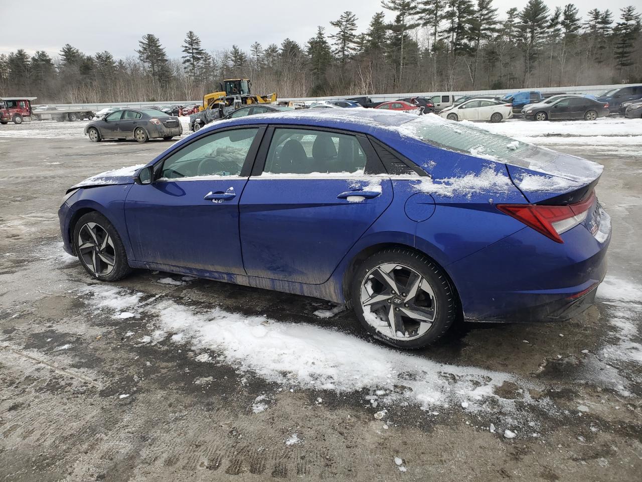 2022 Hyundai Elantra - Image 2