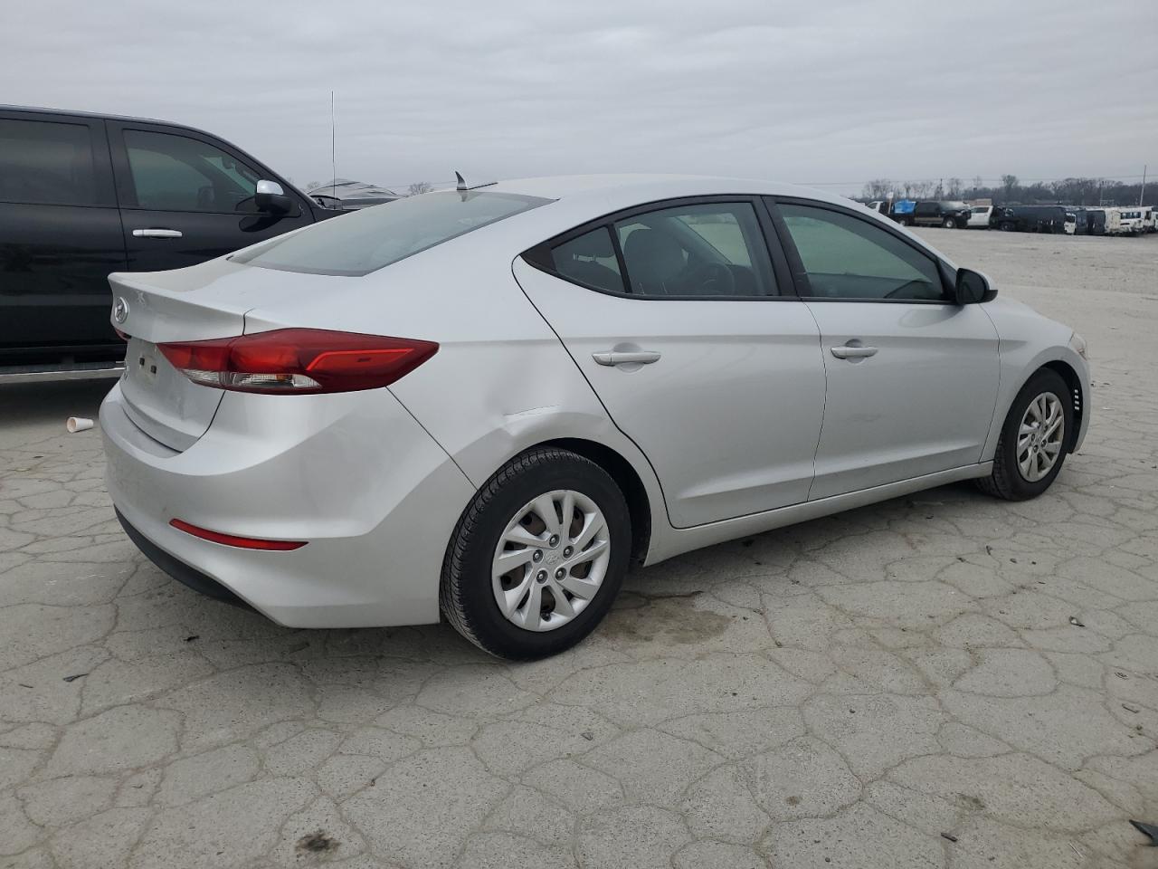 2017 Hyundai Elantra - Image 3
