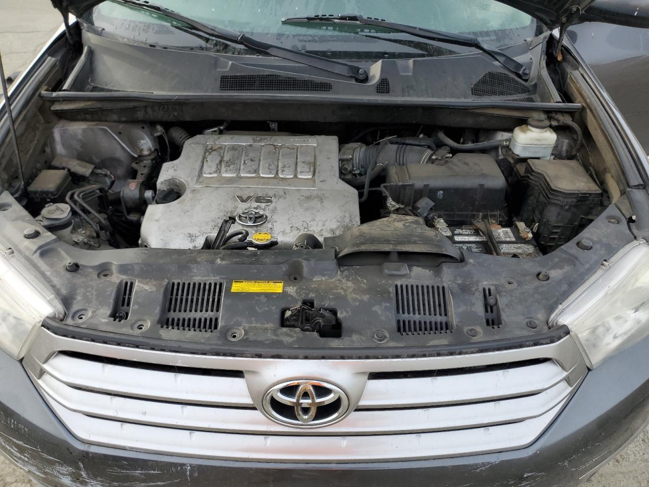 2012 Toyota Highlander - Image 12