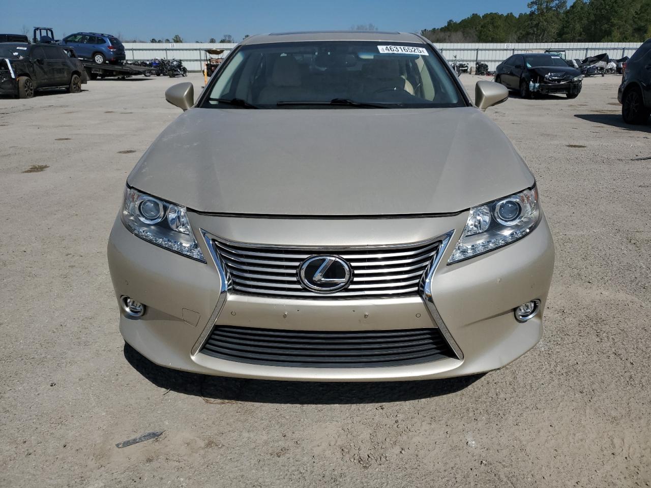 2015 Lexus ES - Image 5