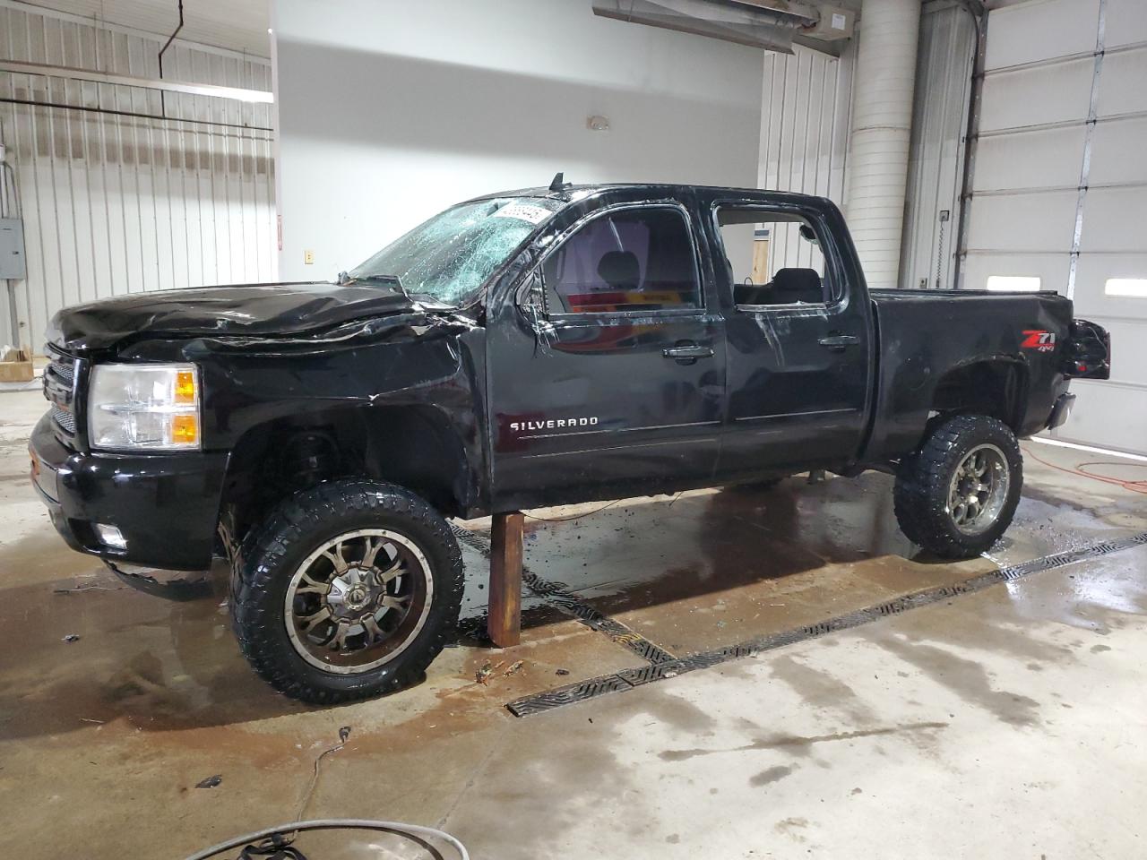 2011 Chevrolet Silverado - Image 1