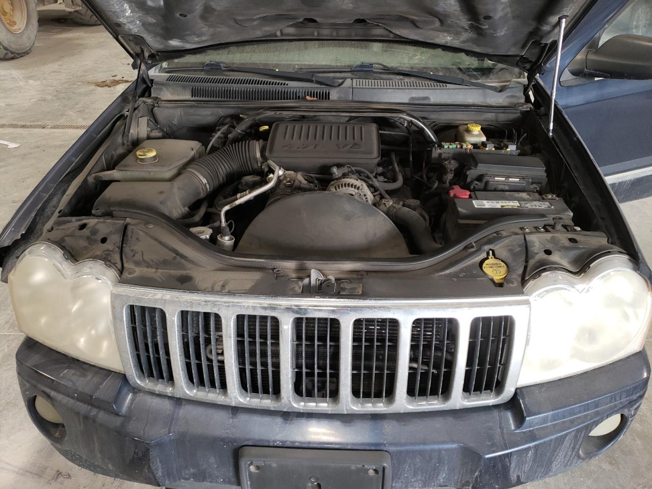2005 Jeep Grand Cherokee - Image 12