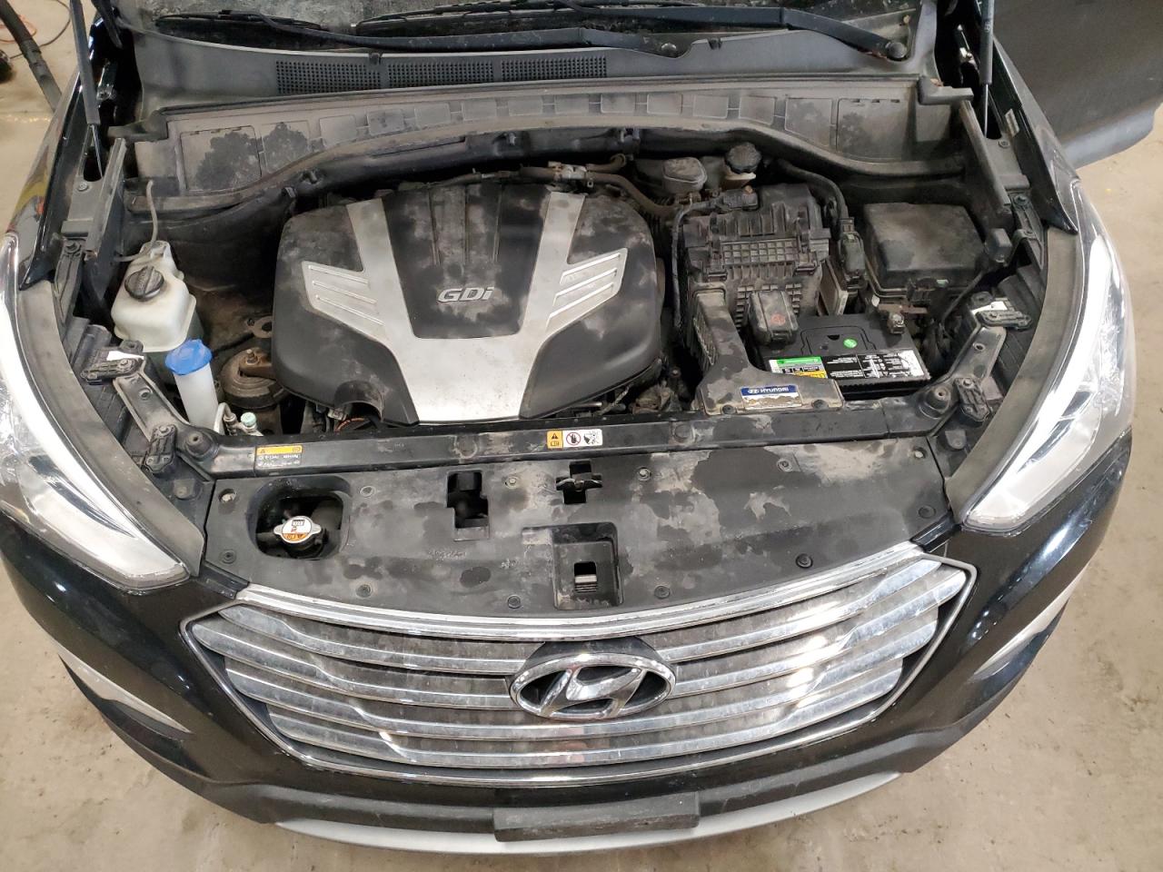 2014 Hyundai Santa Fe - Image 12