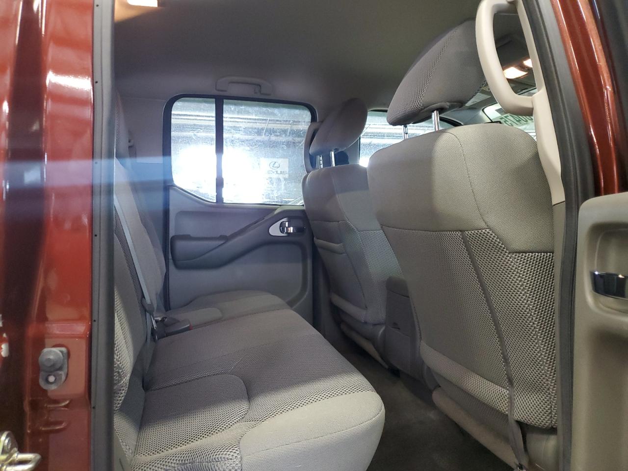 2017 Nissan Navara (Frontier) - Image 10