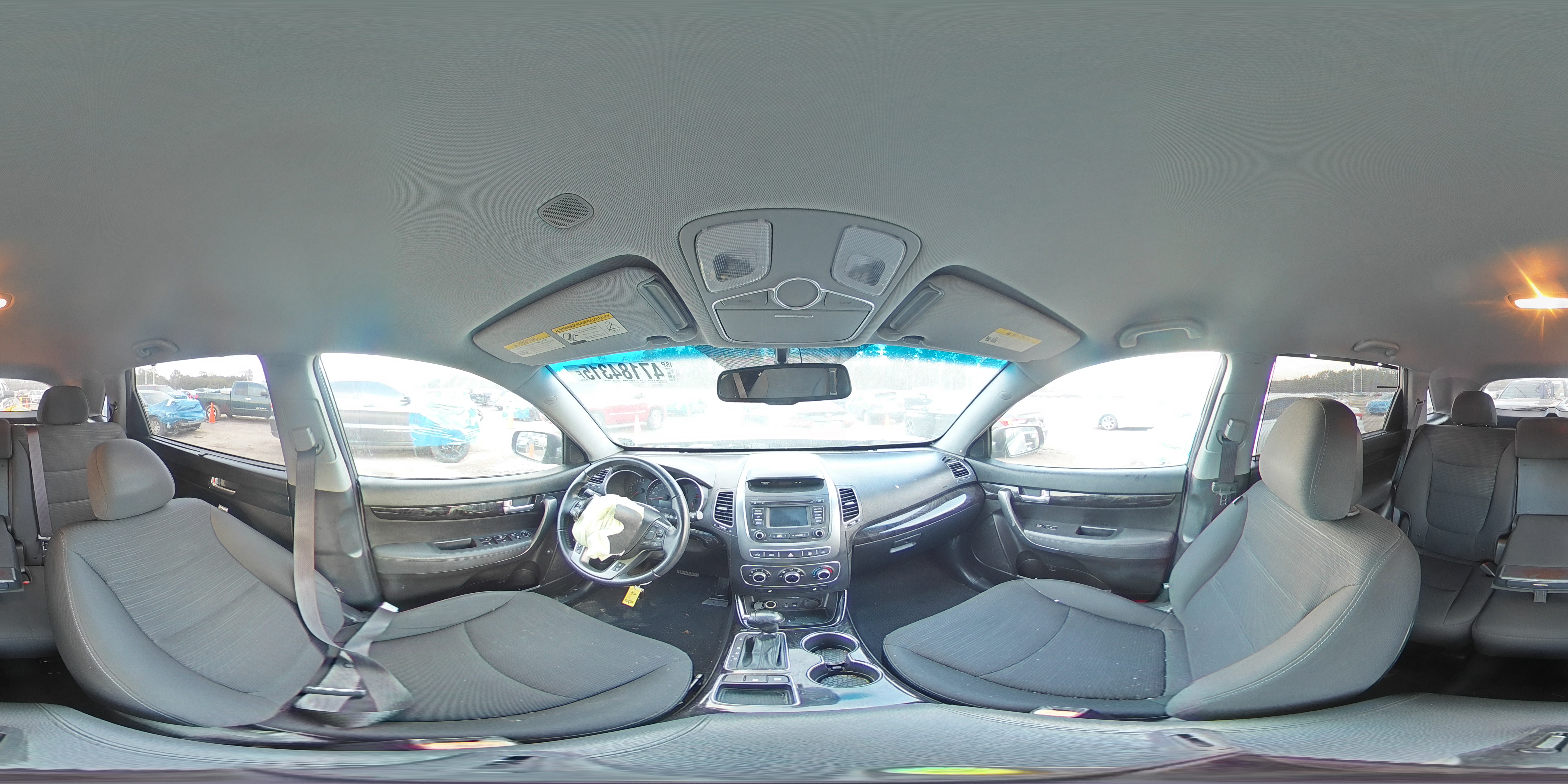 2015 Kia Sorento - Image 13
