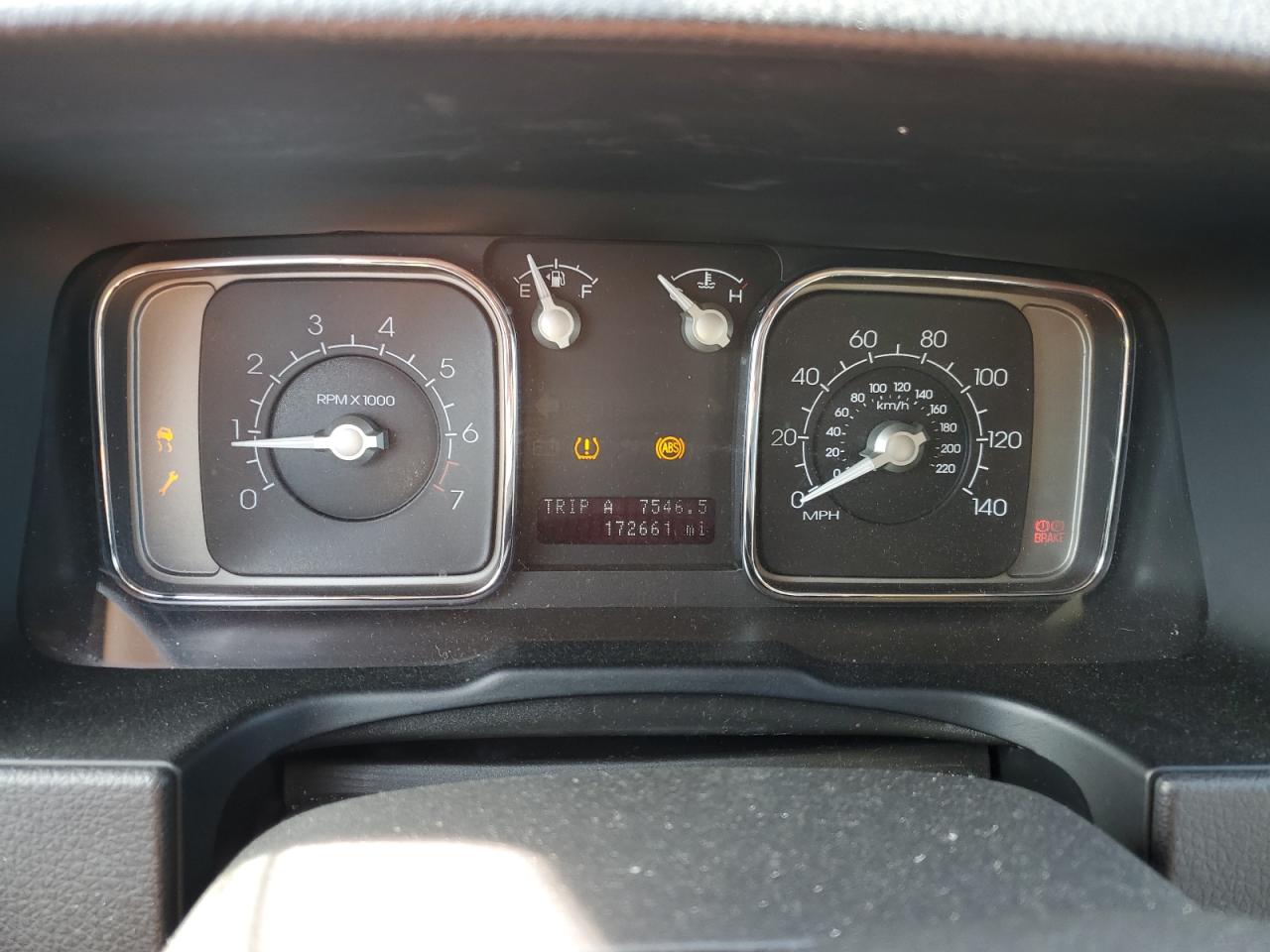 2010 Lincoln MKX - Image 9