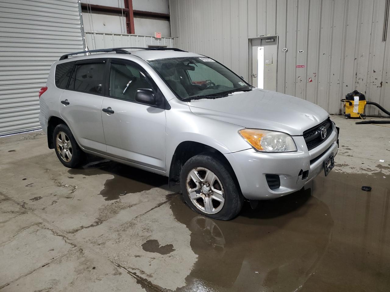 2010 Toyota RAV 4 - Image 4
