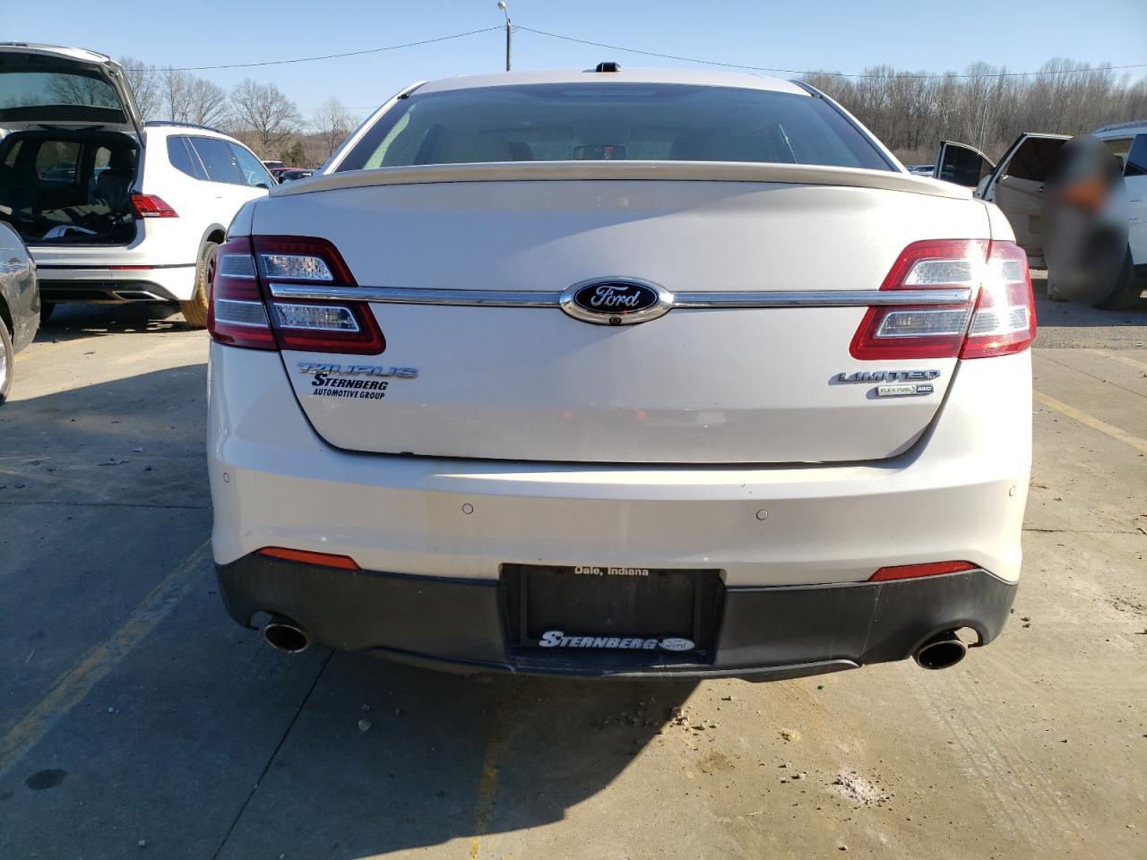 2014 Ford Taurus - Image 6