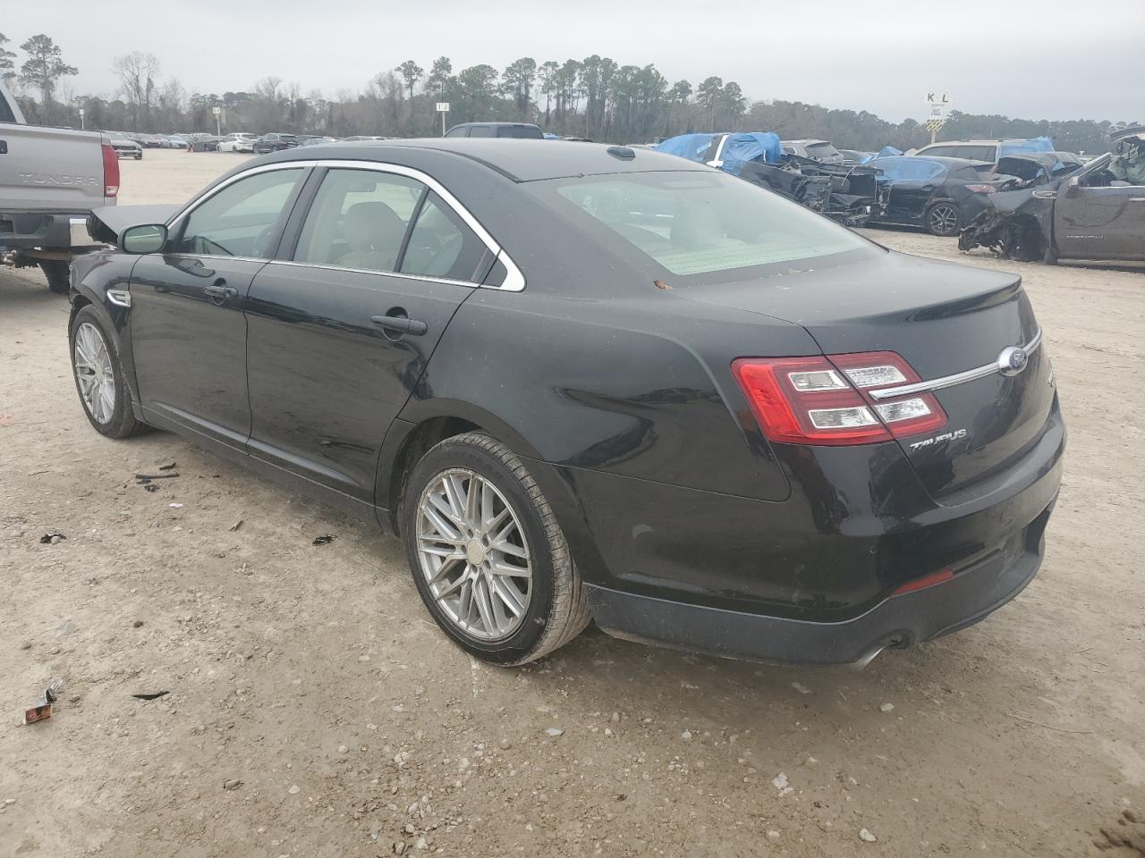 2013 Ford Taurus - Image 2