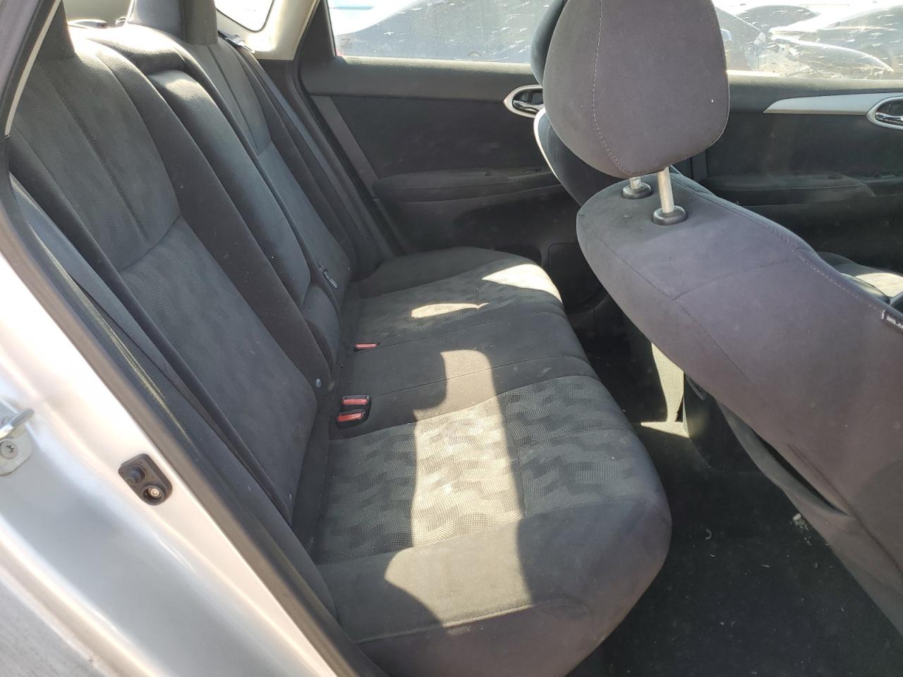 2013 Nissan Sentra - Image 10