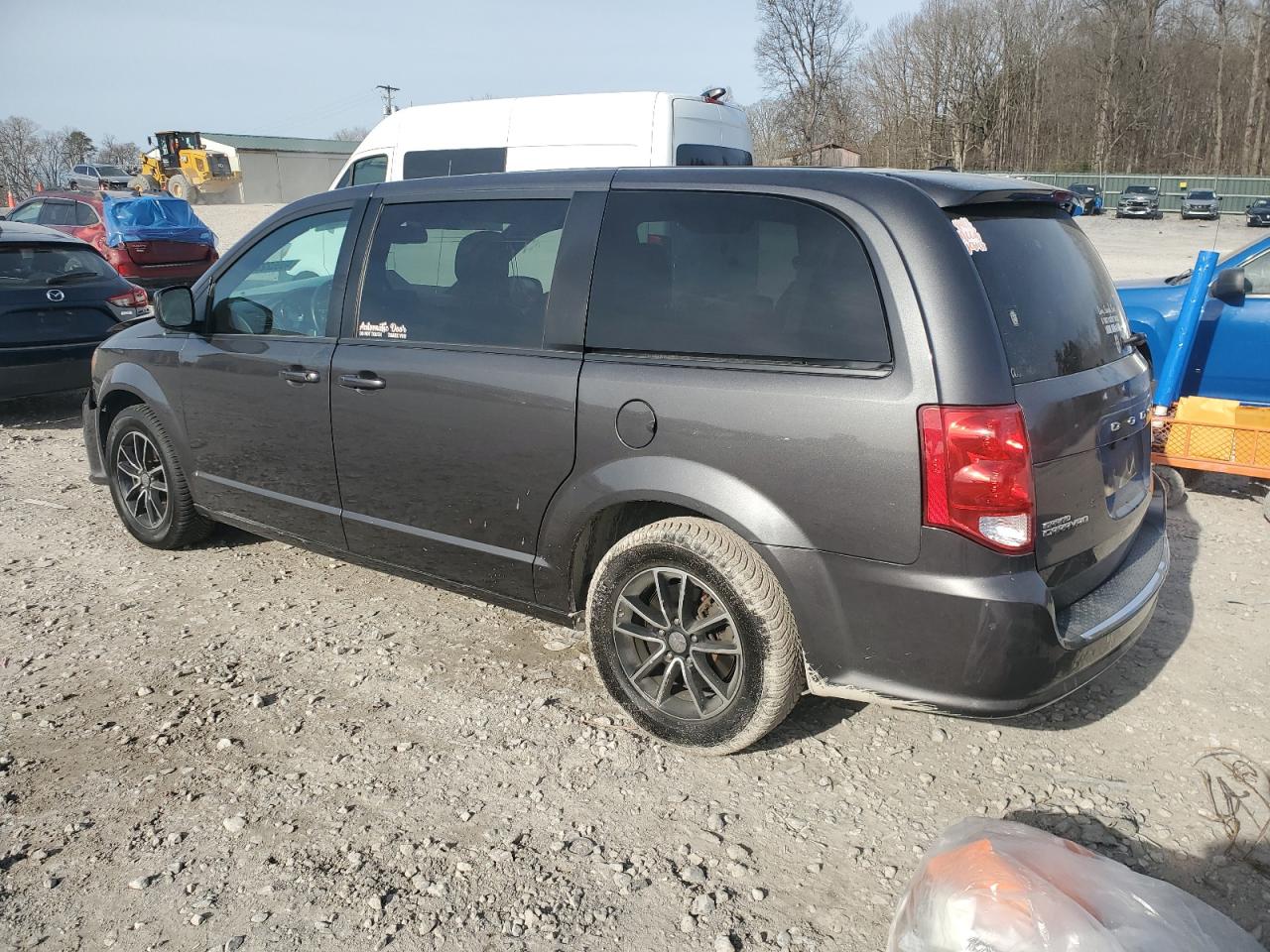 2019 Dodge Caravan - Image 2