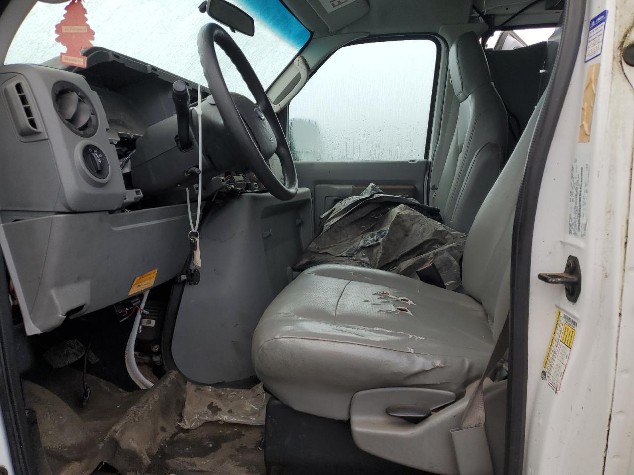 2009 Ford Econoline - Image 7