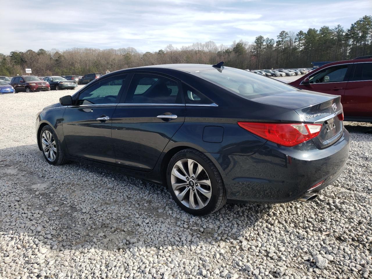 2011 Hyundai Sonata - Image 2