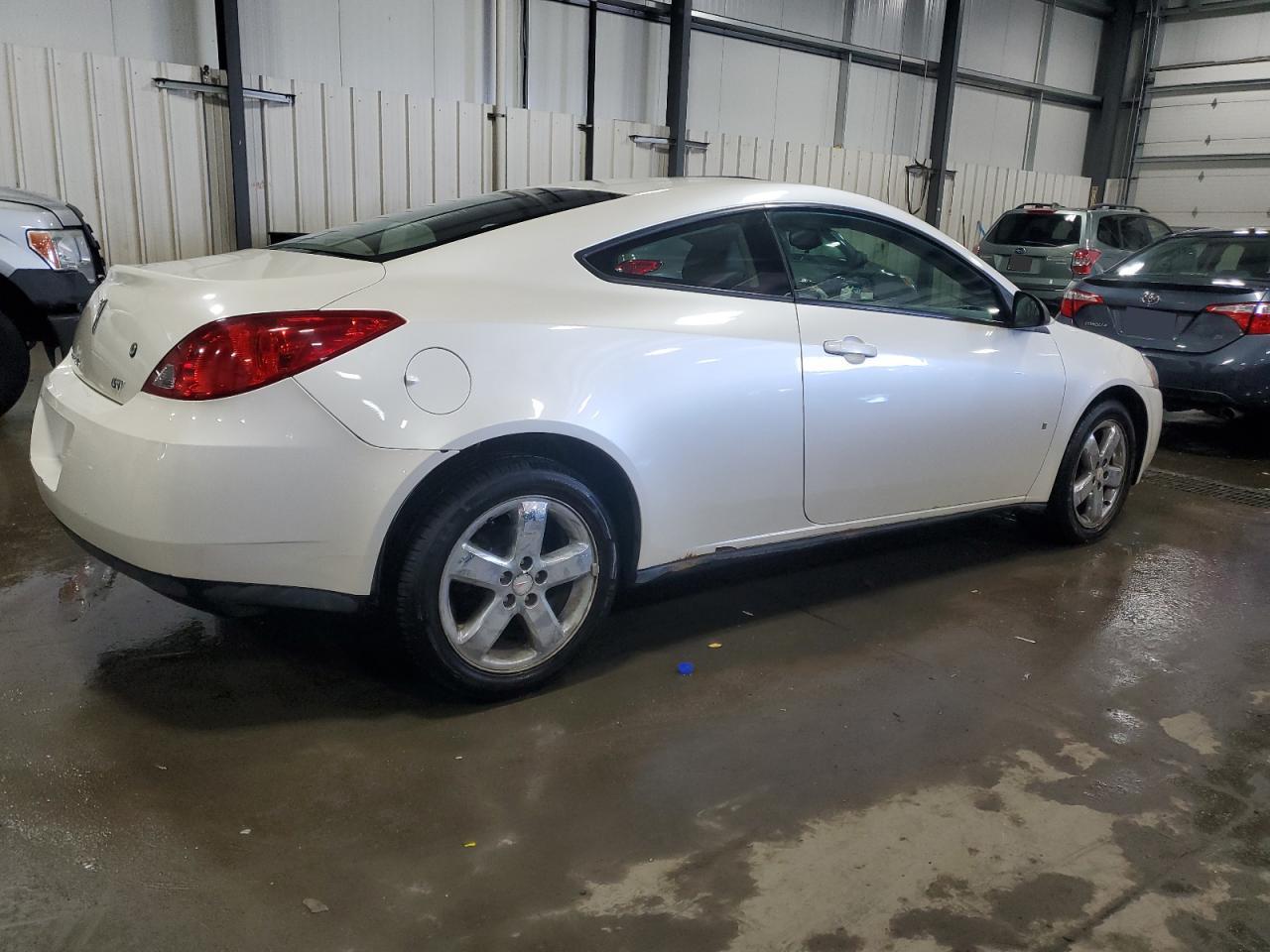2008 Pontiac G6 - Image 3
