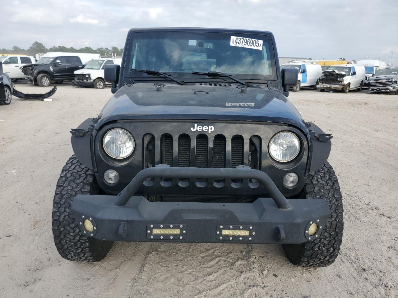 2015 Jeep Wrangler - Image 5