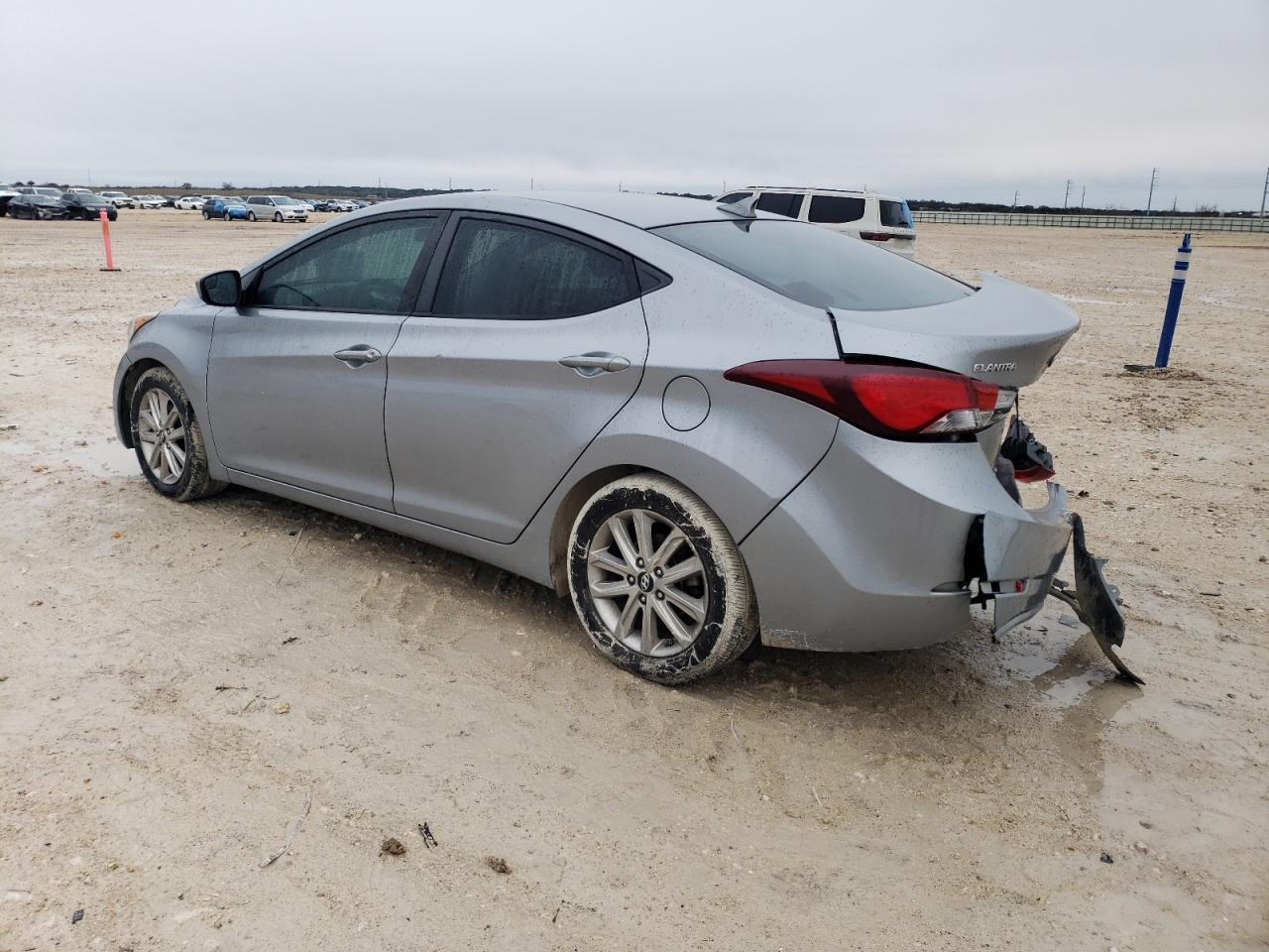 2015 Hyundai Elantra - Image 2