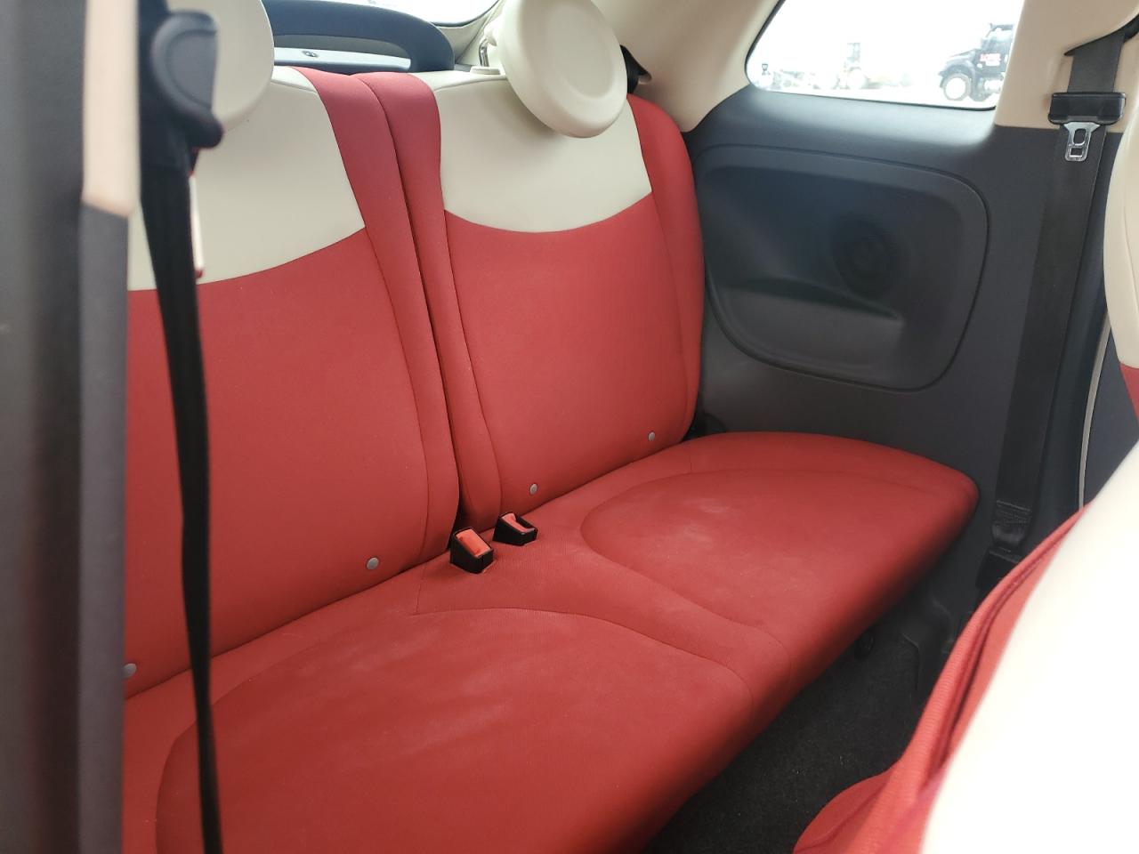 2012 Fiat 500 - Image 10