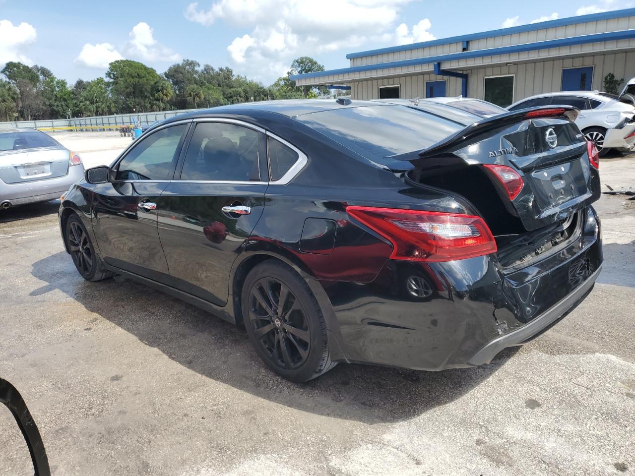 2018 Nissan Altima - Image 2