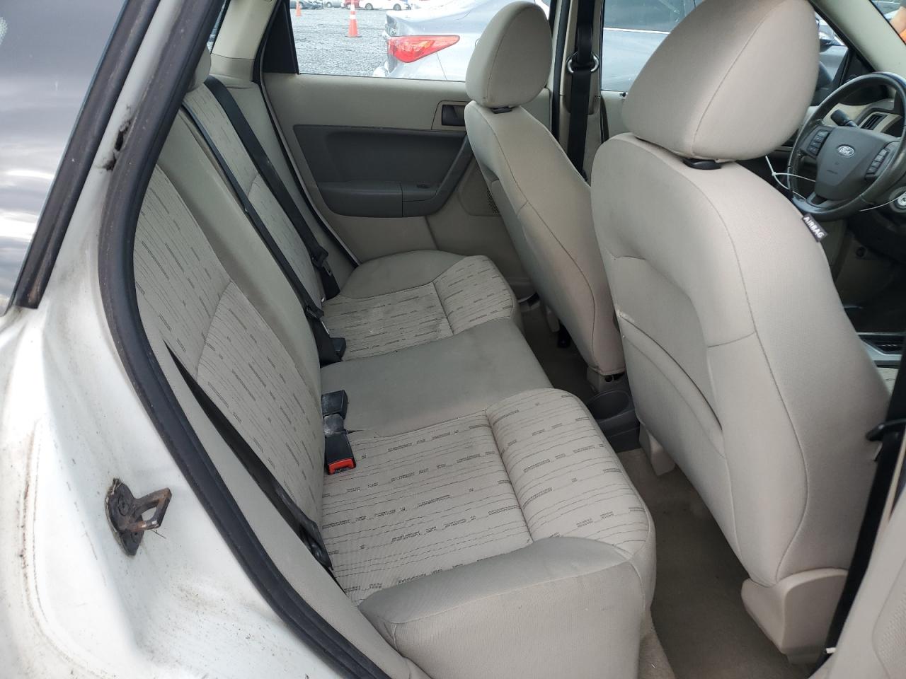 2011 Ford Focus - Image 10