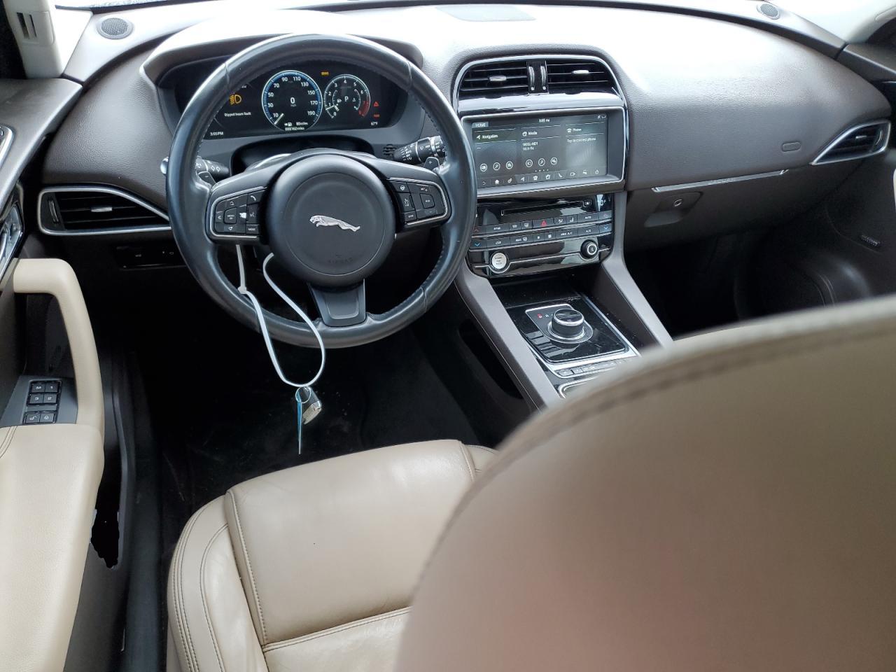 2017 Jaguar F-Pace - Image 8