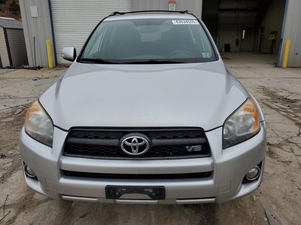 2012 Toyota RAV 4 - Image 5