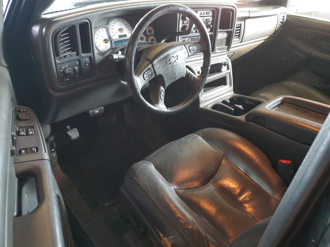 2005 Chevrolet Silverado - Image 8