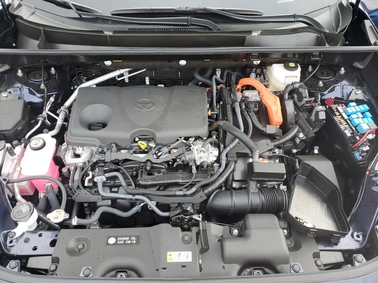 2023 Toyota RAV 4 - Image 11