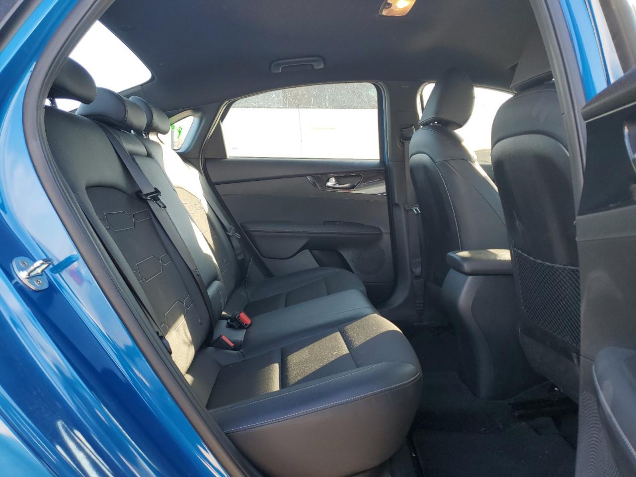 2023 Kia Forte - Image 10