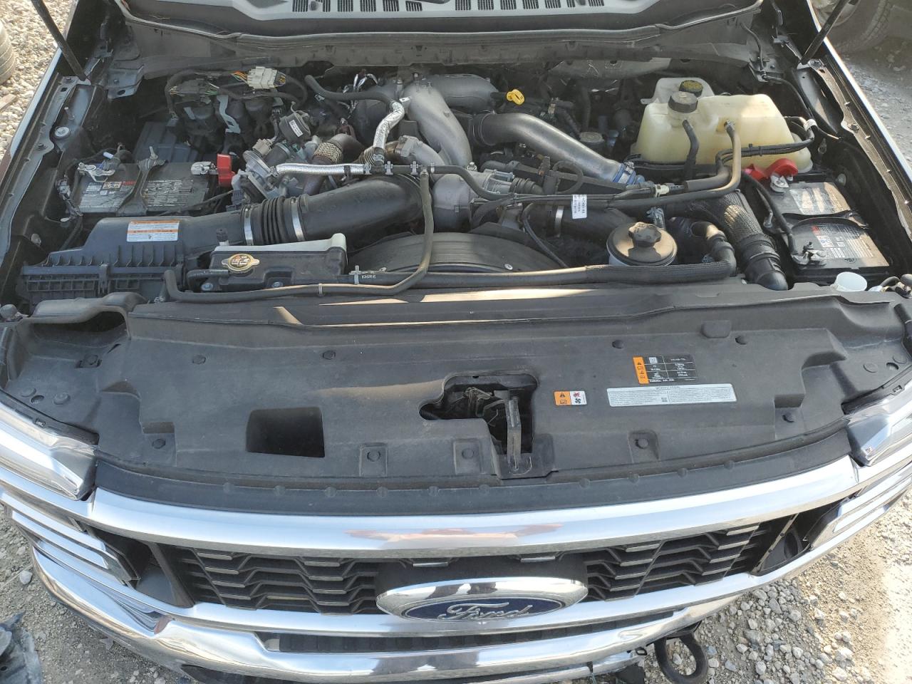 2023 Ford F450 - Image 12