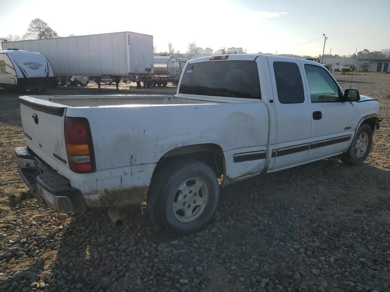 2001 Chevrolet Silverado - Image 3