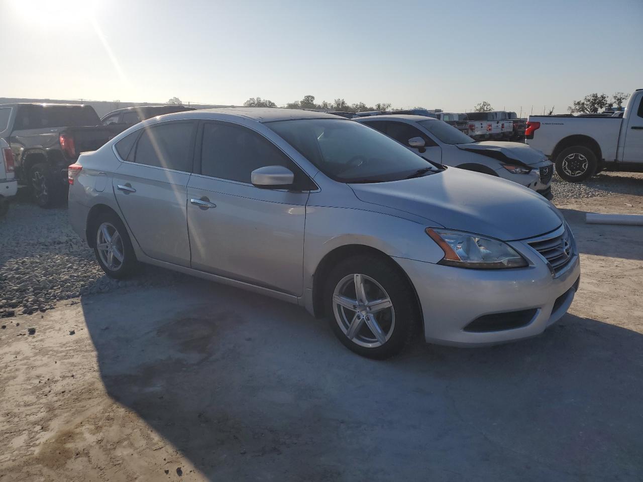 2015 Nissan Sentra - Image 4