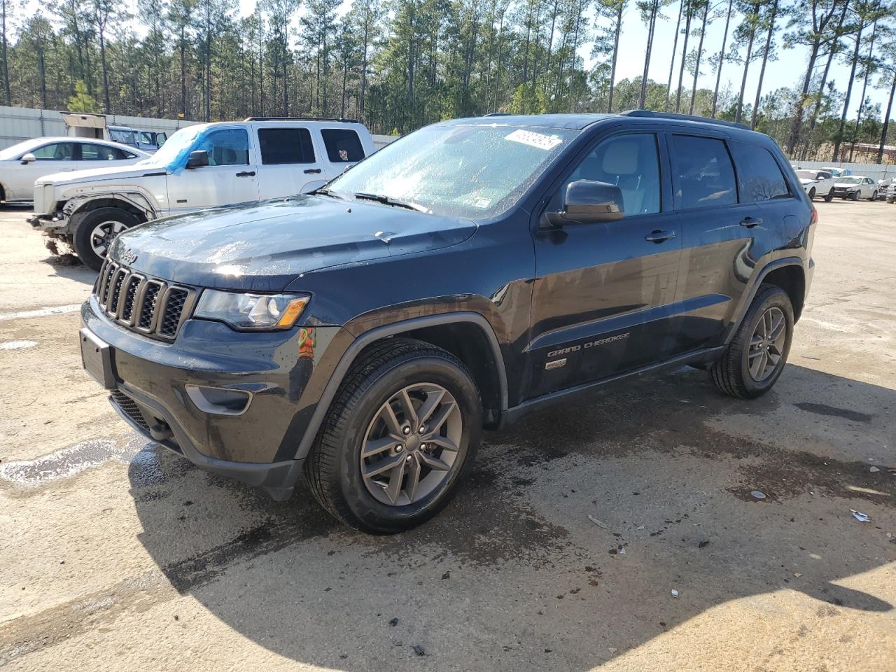 2016 Jeep Grand Cherokee - Image 1