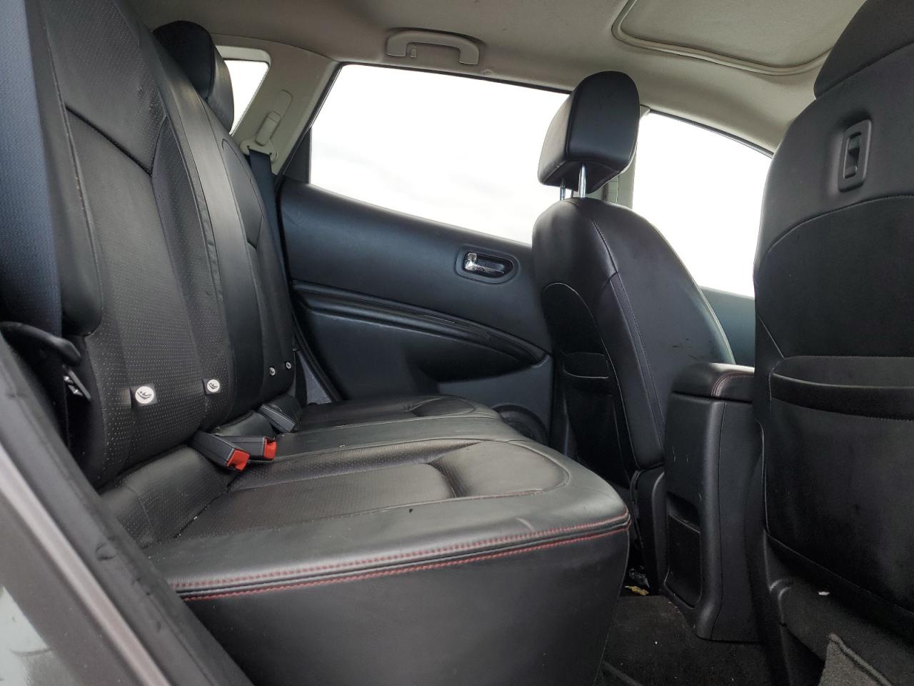 2012 Nissan Rogue - Image 11