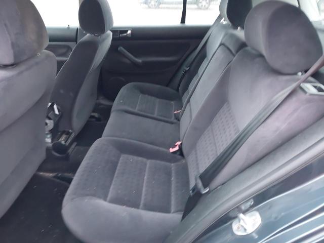 2003 VOLKSWAGEN GOLF